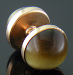Sansbury & Nellis Tiger Eye cufflinks crafted in 14kt gold. (CL9207)